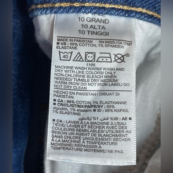 Women’s Old Navy Distressed Patchwork High Rise Tall Straight Leg Jeans Size 10 - Picture 9 of 9